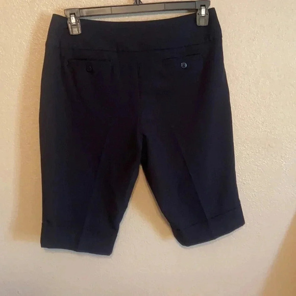 ⛵️ Stylish bermuda shorts 😂 - Picture 3 of 6